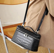 Cora | Elegant Compact Handbag with Versatile Design