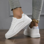 Phebe | Elegant Details Low-cut Sneakers