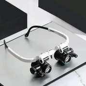 Magnifying glass with LED lighting and adjustable lenses