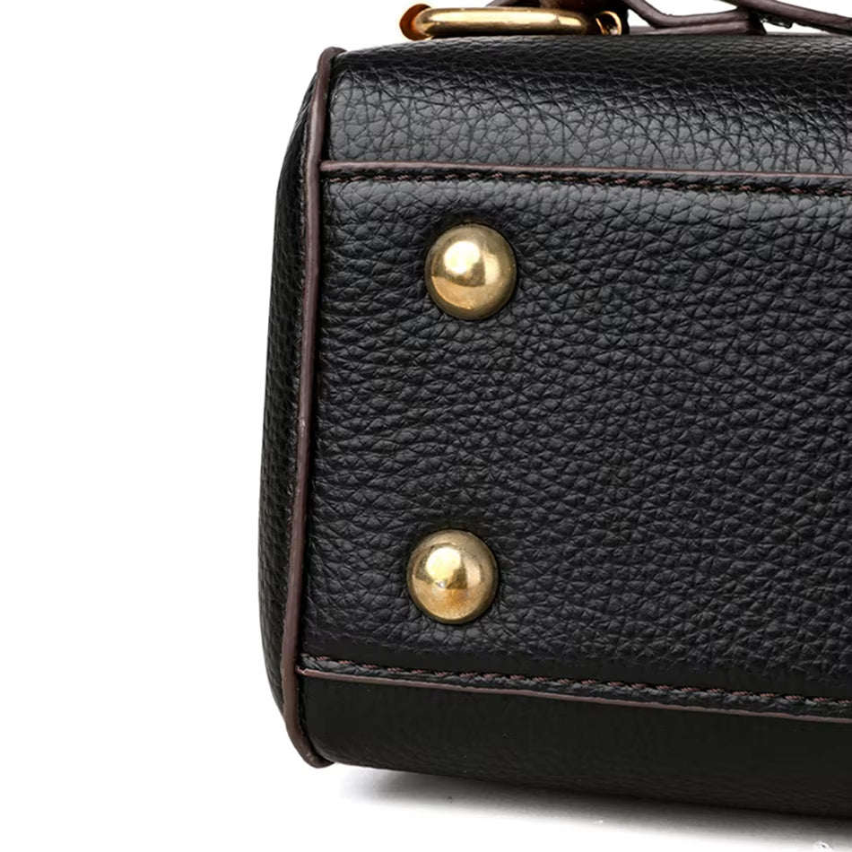 Caroline | Stylish Handbag with Versatile Strap for Everyday and Formal Use