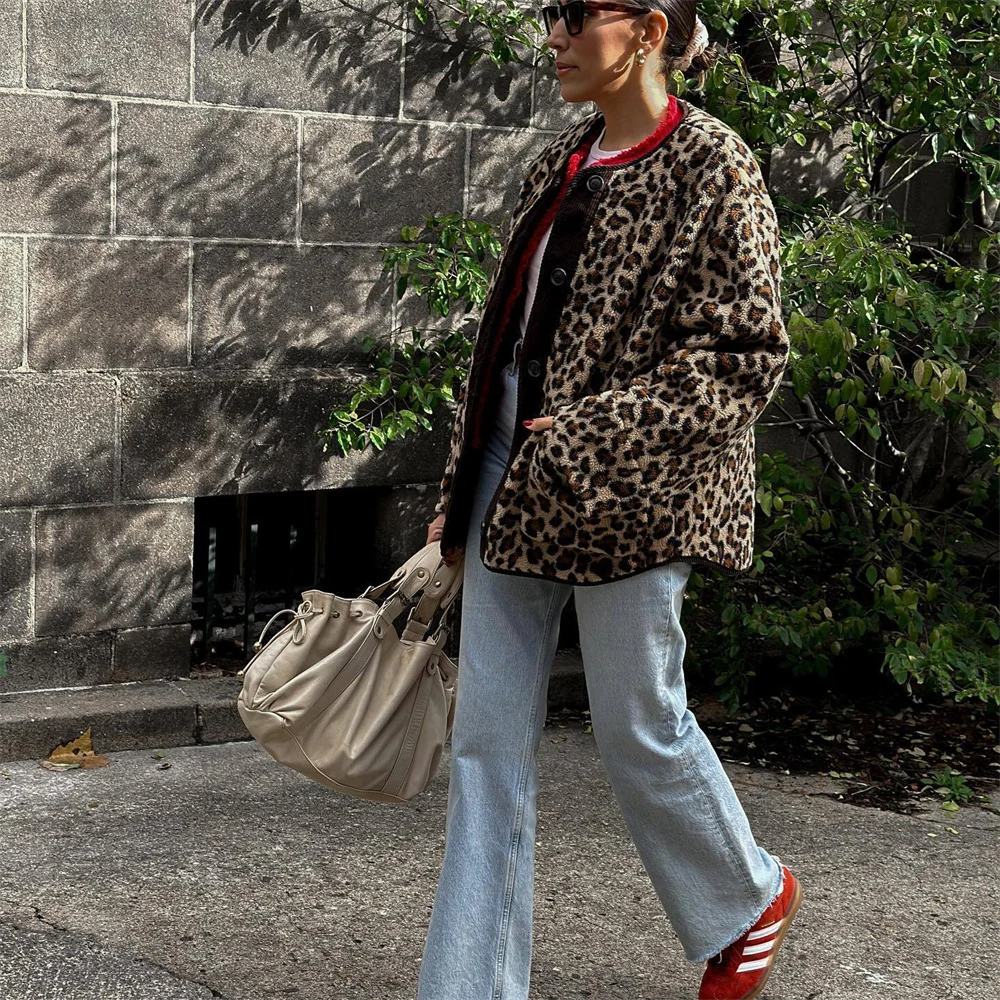 Leah | Jacket with an O-neck and leopard print-2