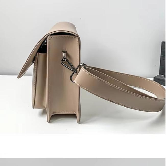 Flynn | Trendy Crossbody Bag with Dual Front Pockets