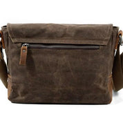 Carter | Messenger Bag with Vintage Buckle Design