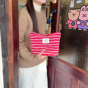 Artemis | Fashionable, compact, and portable cosmetic bag