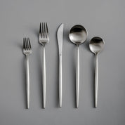 Minimalist stainless steel cutlery set