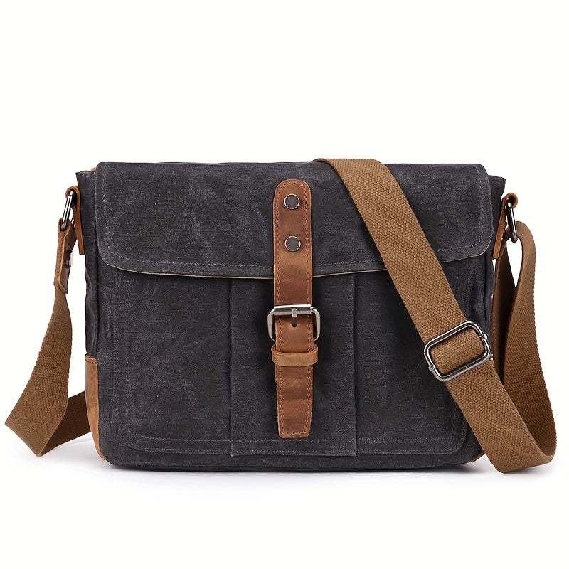 Carter | Messenger Bag with Vintage Buckle Design