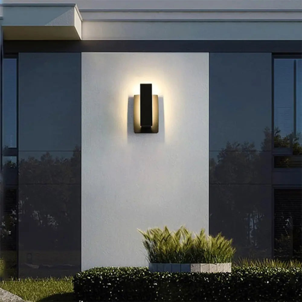WeatherGuard – Durable and Elegant Outdoor Wall Light-5