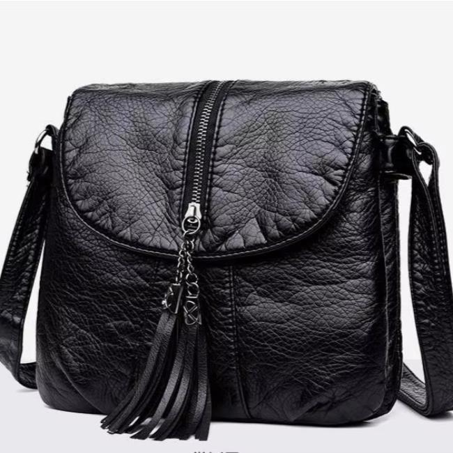 Toni | Elegant Crossbody Bag with Tassel Accent