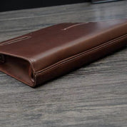 Euwan | Sleek Handheld Organizer with Unique Handle Design