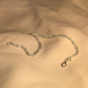 GleamGlow | Stylish Shiny Bracelet