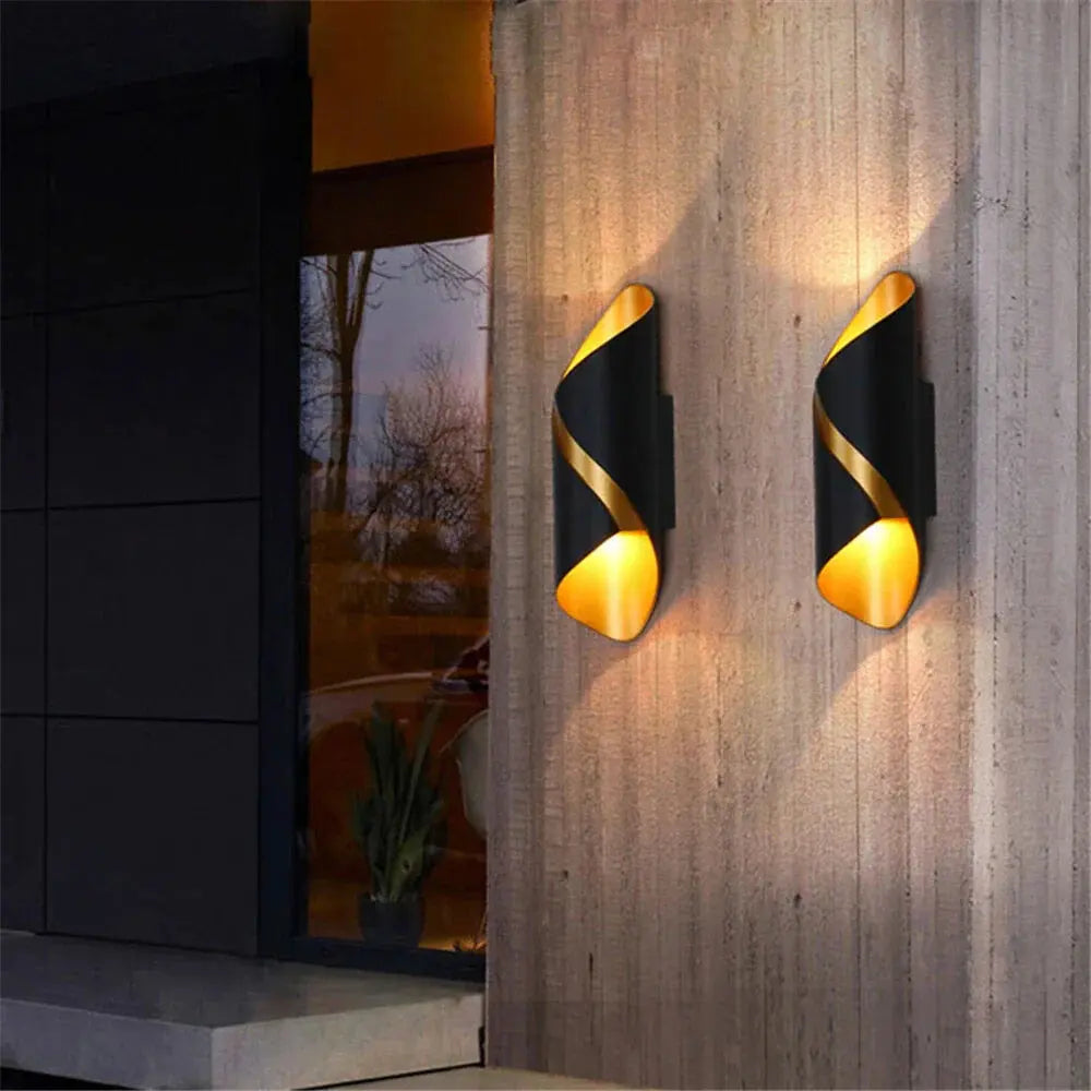 VividAura – Sleek LED Wall Light for Stylish Outdoor Spaces-2