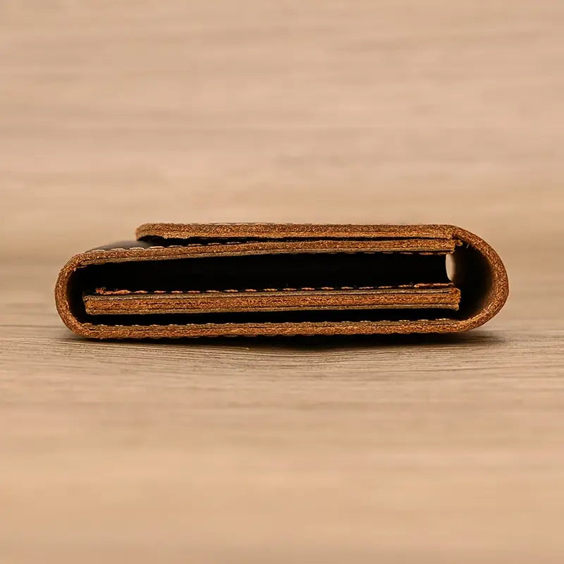 Lucas | Vintage Bifold Travel Bag made of Cowhide Leather with Snap Closure