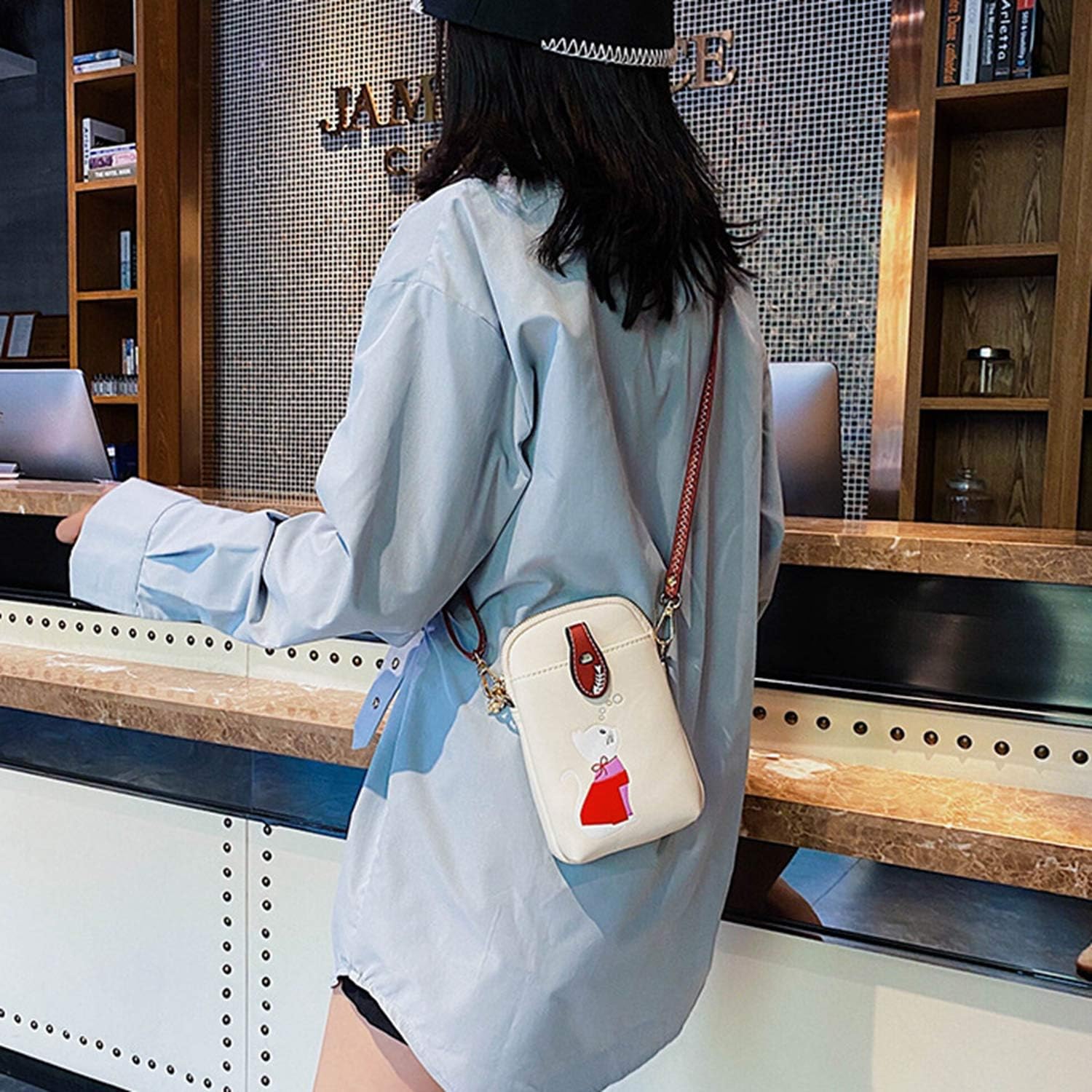 Kitty | Cute Crossbody Bag with Playful Design