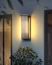 https://cdn.shopify.com/s/files/1/0739/1831/6812/files/D_Oleron_Box_Outdoor_Wall_Lamp_6.jpg?v=1738410399