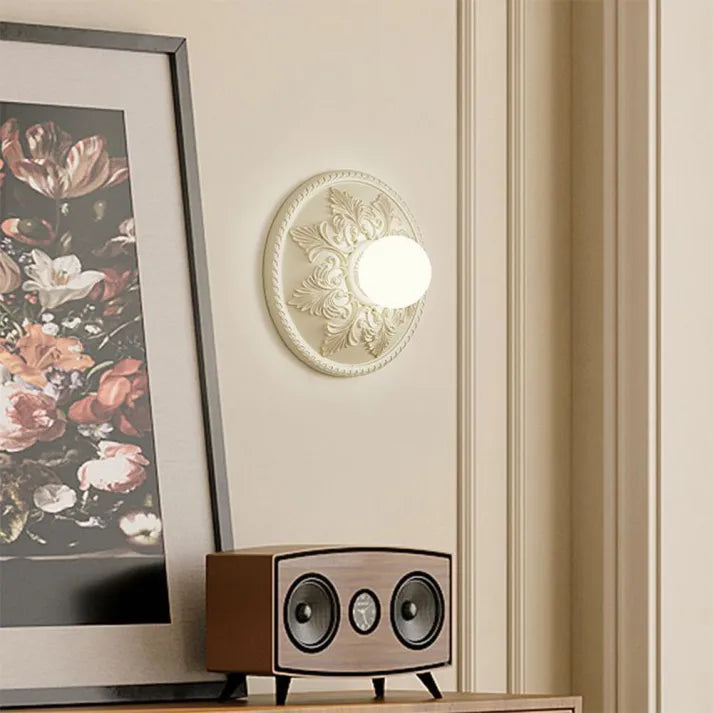 Fiora | Decorative Carved Lamp