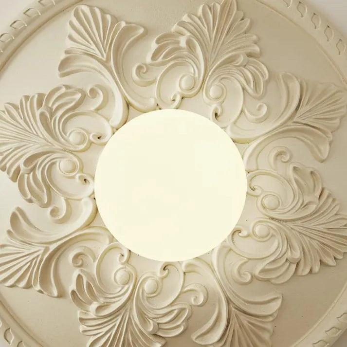 Fiora | Decorative Carved Lamp