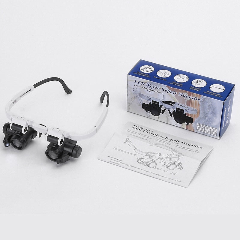 Magnifying glass with LED lighting and adjustable lenses