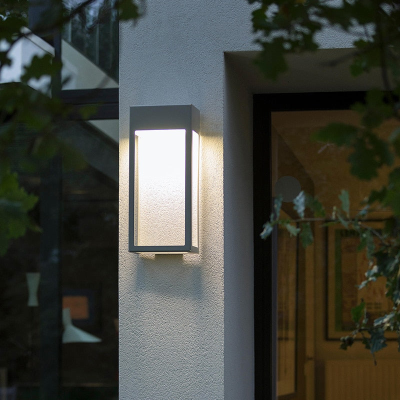 SolarAura – Smart Solar Wall Lamp for the Garden-2