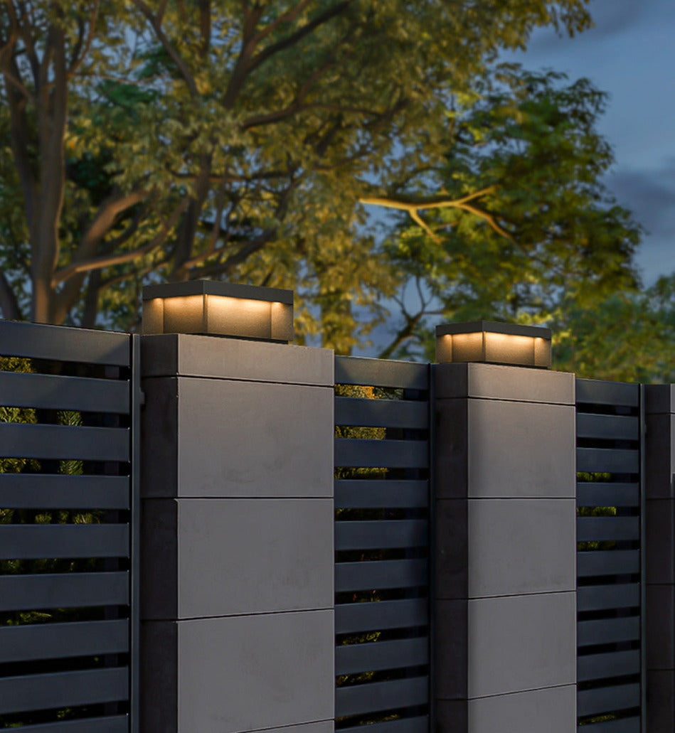 BeamSmart – Modern Outdoor Lamp with Smart Sensor-3