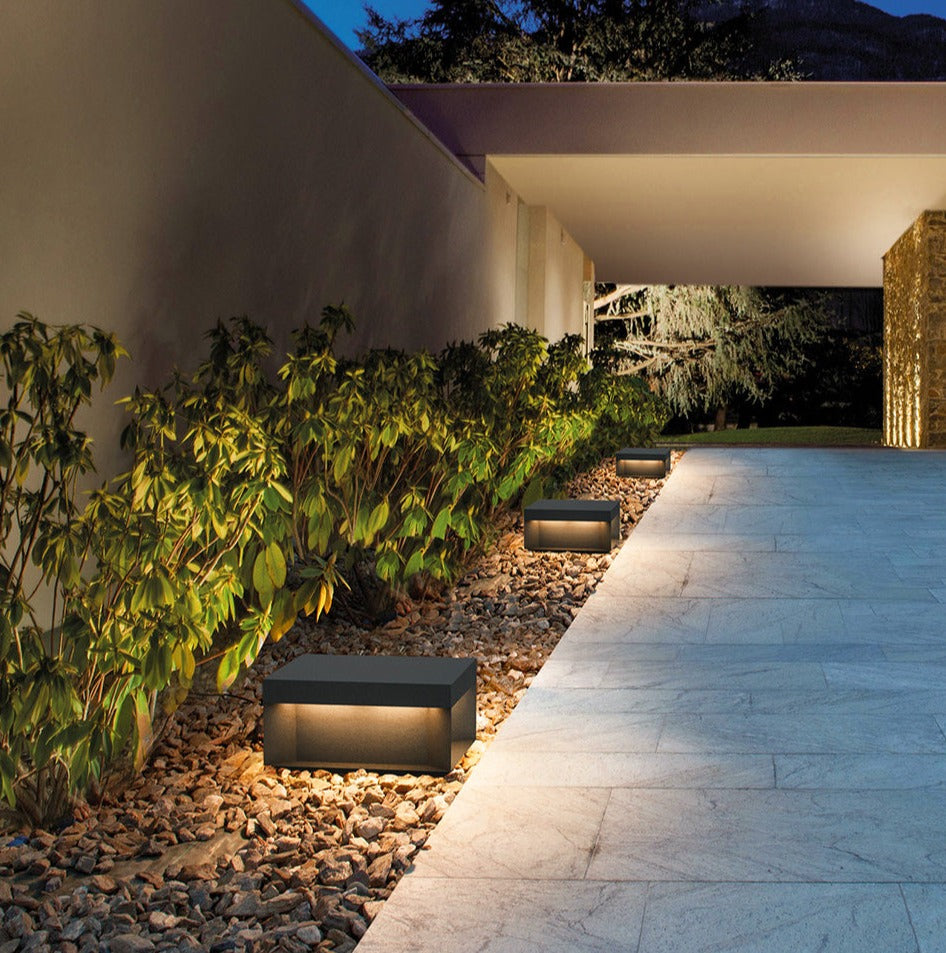 BeamSmart – Modern Outdoor Lamp with Smart Sensor-1