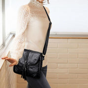 Toni | Elegant Crossbody Bag with Tassel Accent