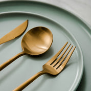 Minimalist stainless steel cutlery set
