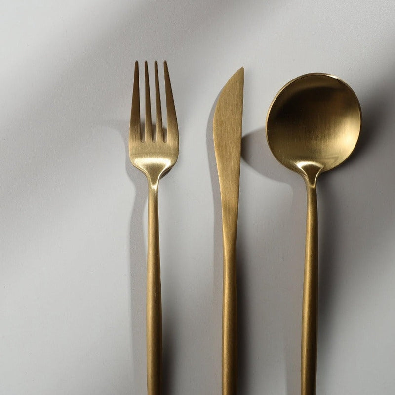 Minimalist stainless steel cutlery set