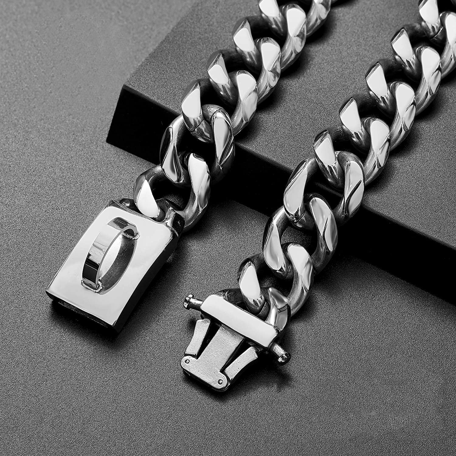 Dog necklace - Titansteel