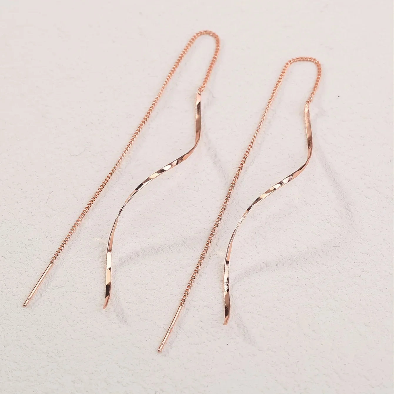 Evonne | Wavy Drop Earrings