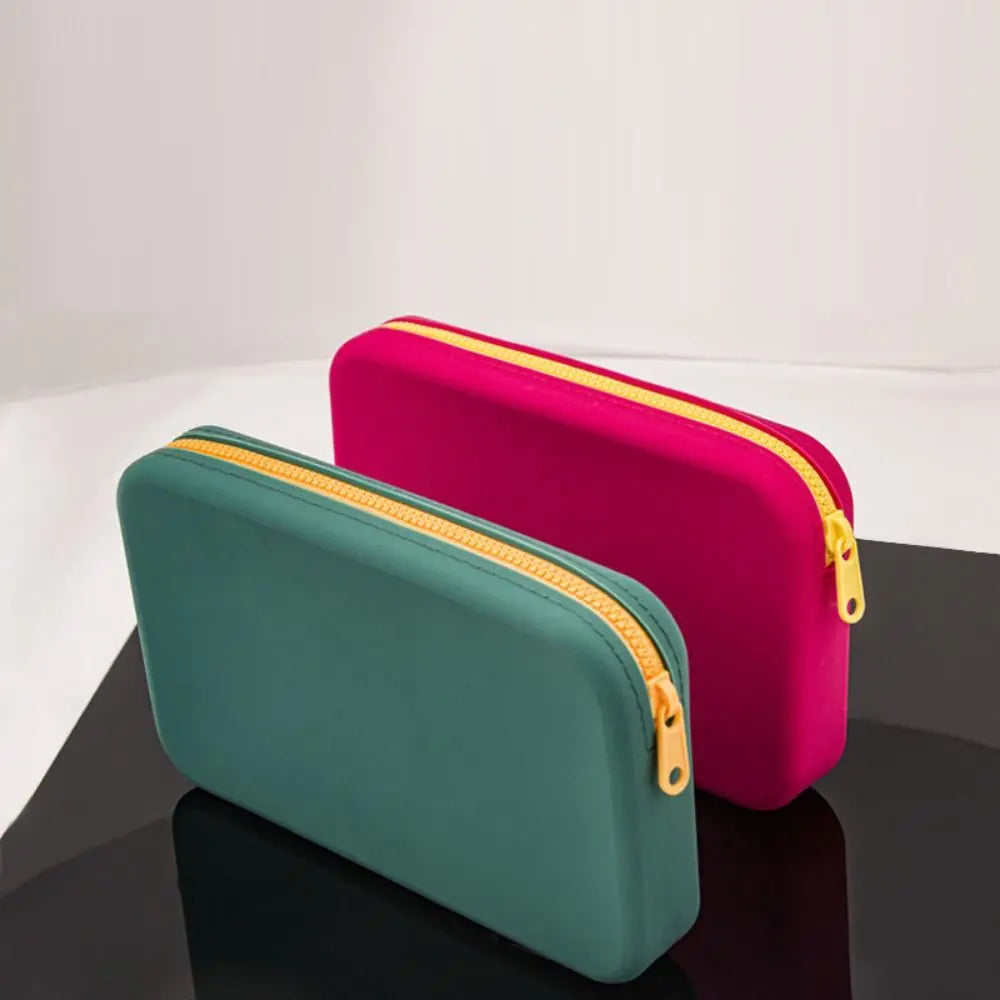 Sarahi | Large waterproof silicone makeup bag