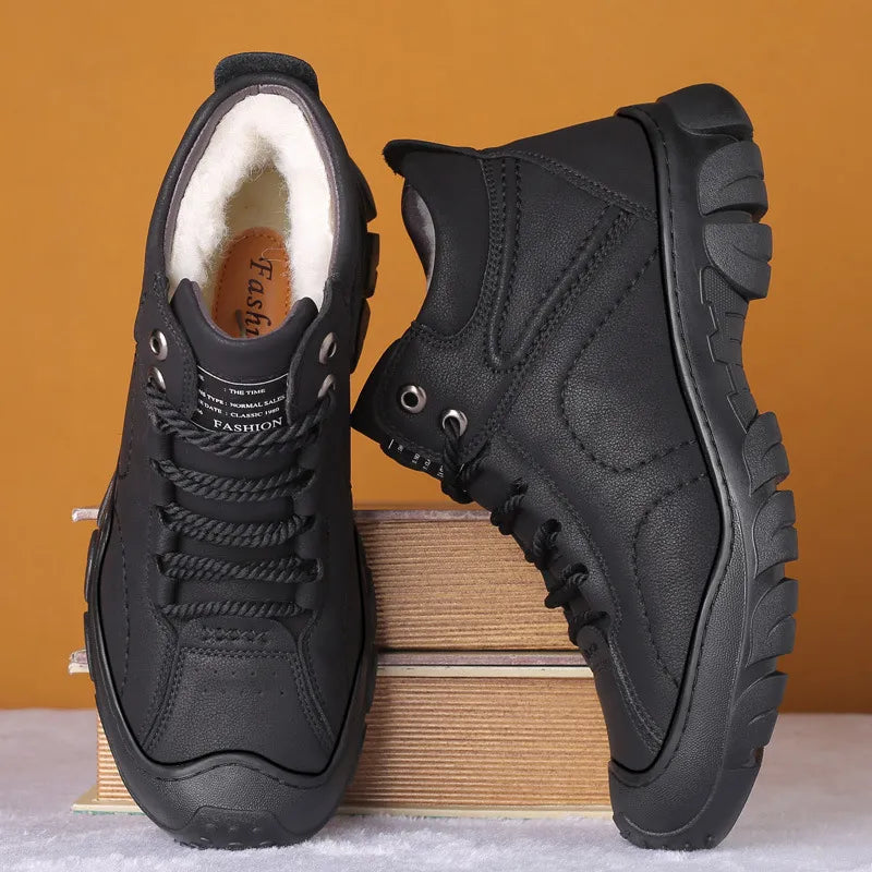 Romeo | Frost-resistant hiking boots with tread sole