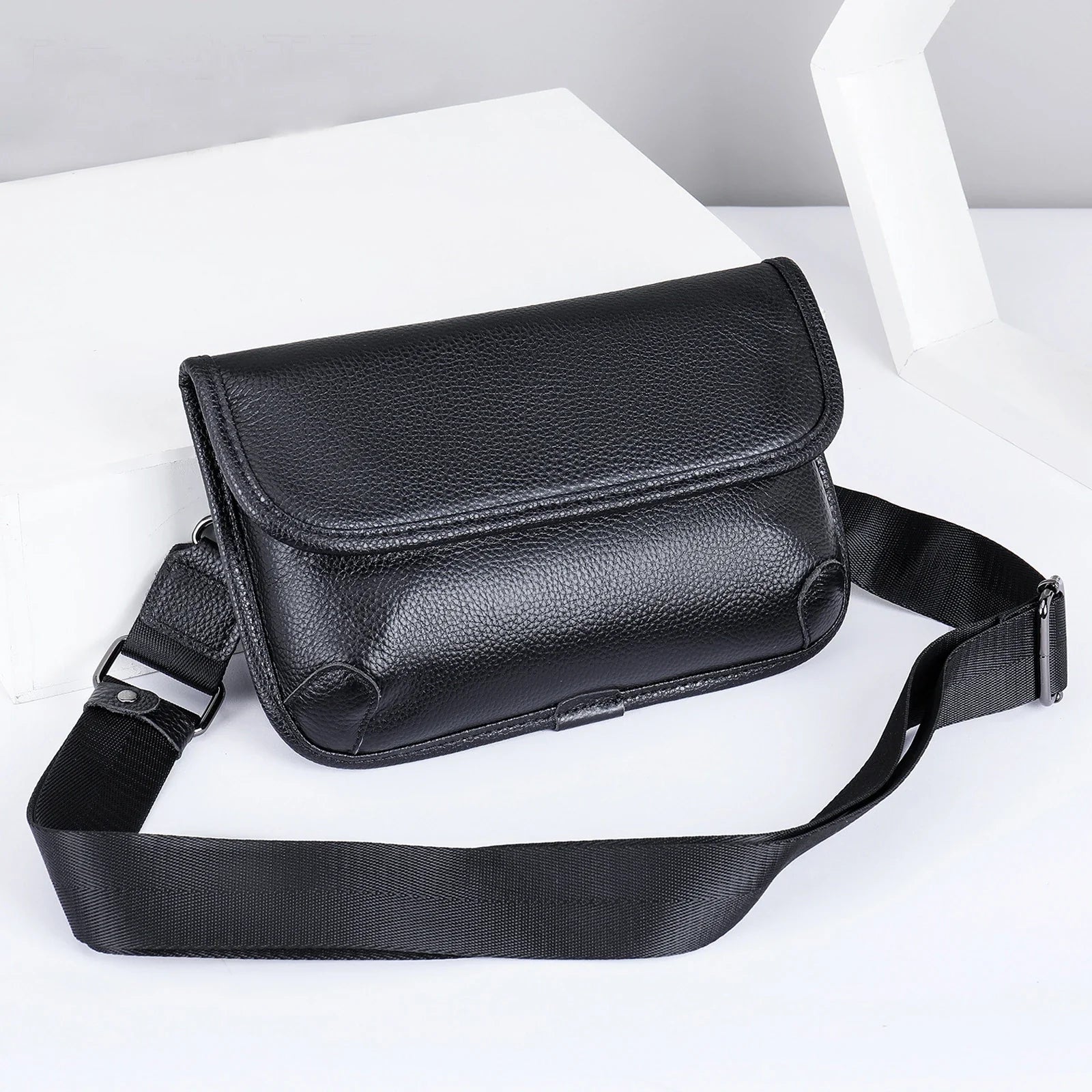 Mason | Multifunctional Stylish Crossbody Bag with Adjustable Strap