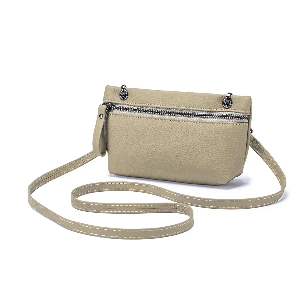 Raven | Compact Crossbody Bag for Everyday Convenience