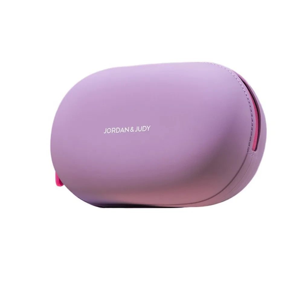Emiliana | Versatile, waterproof and spacious cosmetic bag