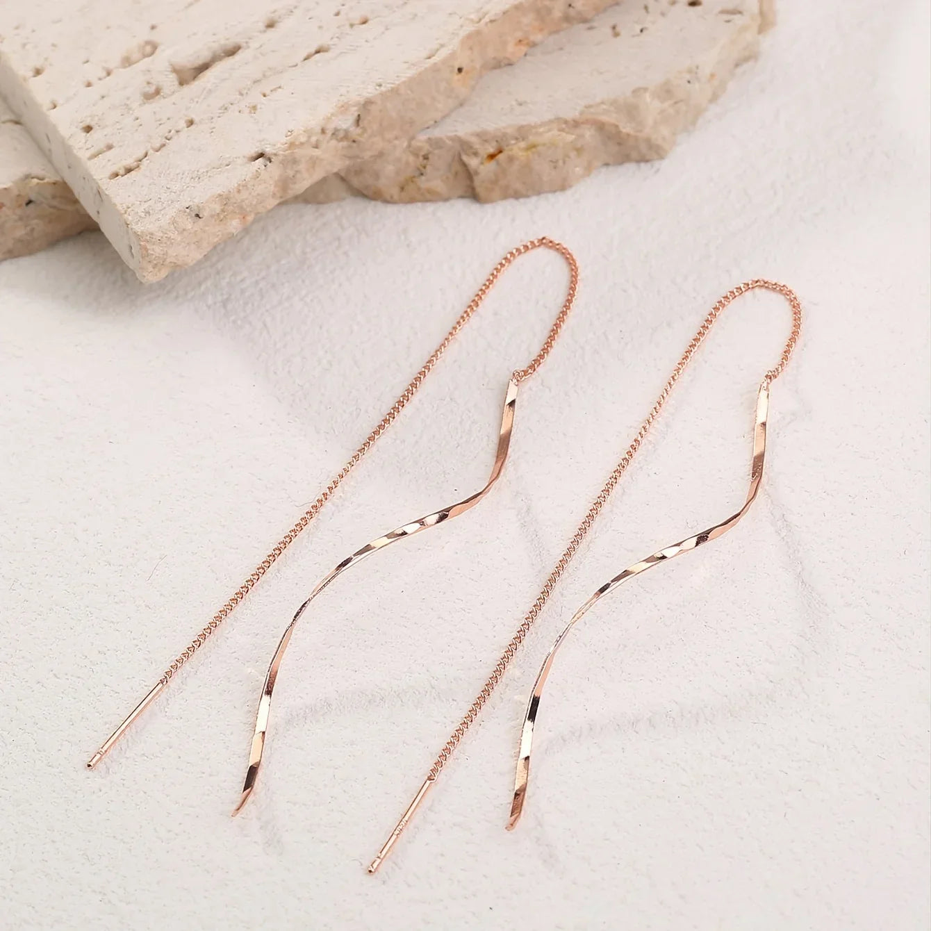 Evonne | Wavy Drop Earrings