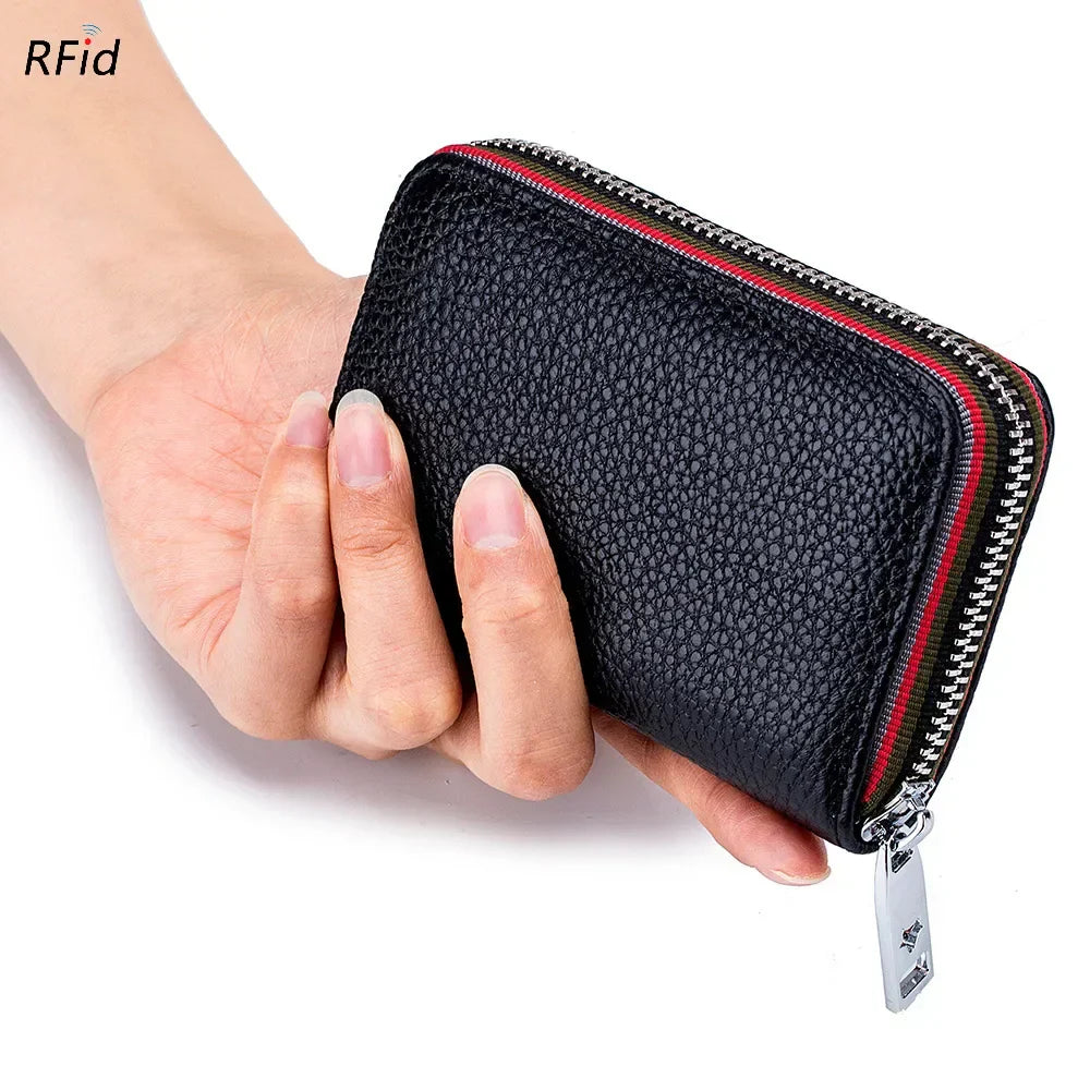 Maisy | RFID-blocking zip-up travel wallet made of faux leather