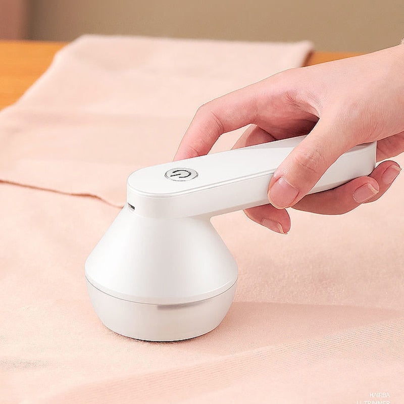 Maxie | Efficient, Quick & Gentle on Fabrics Lint Remover