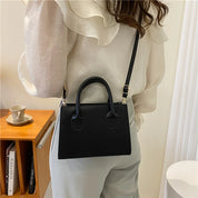 Maya | Elegant Compact Handbag with Versatile Design