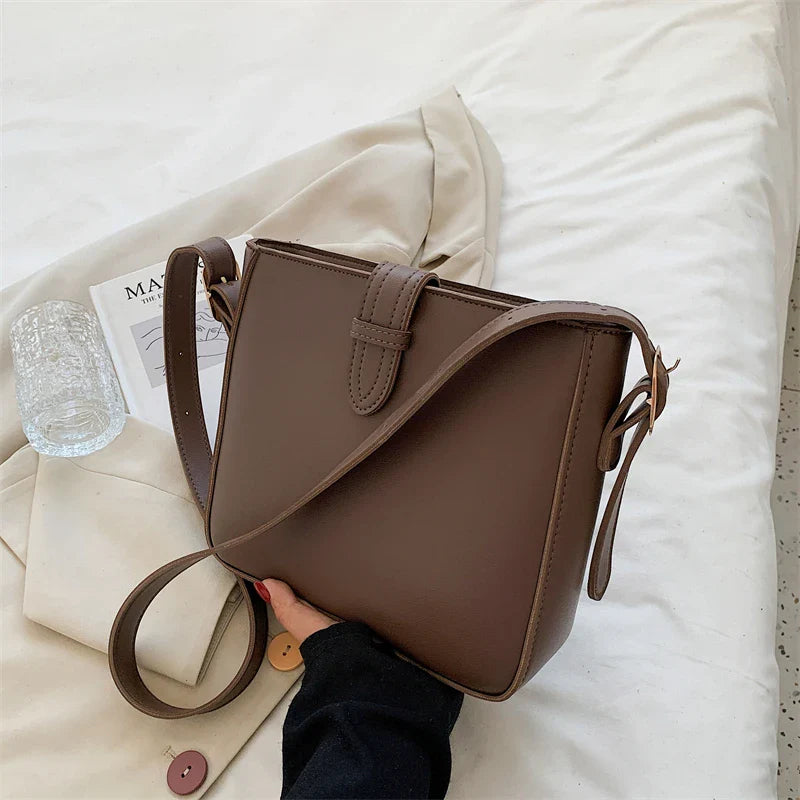 Maya | Compact Crossbody Bag with Minimalist Design