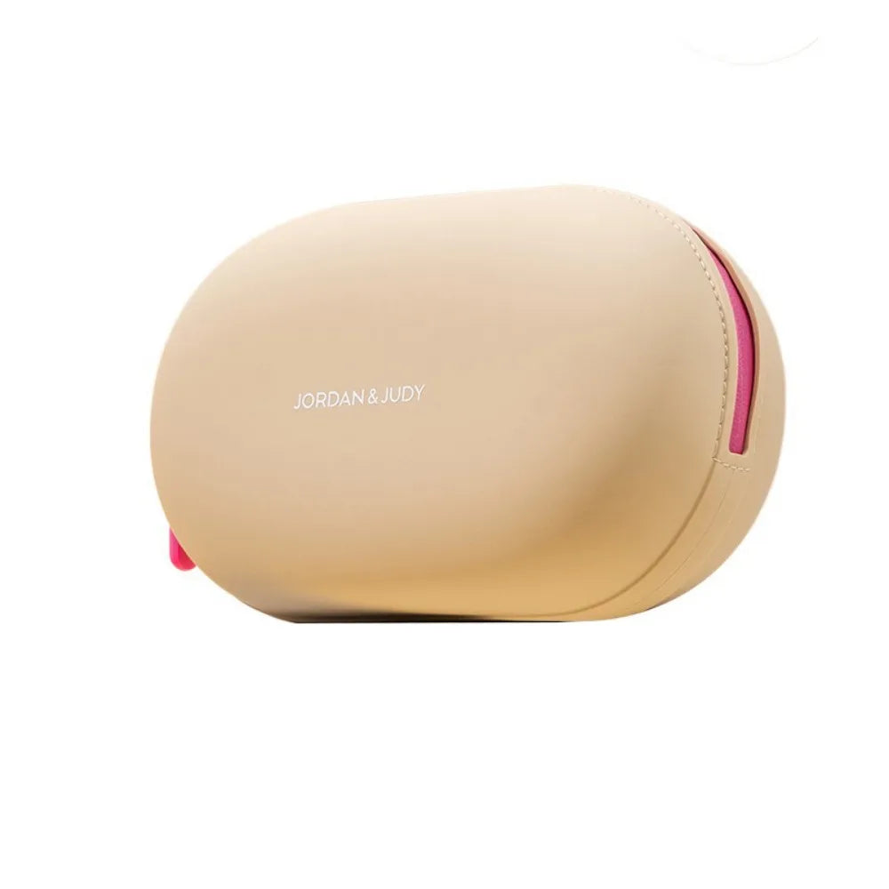 Emiliana | Versatile, waterproof and spacious cosmetic bag