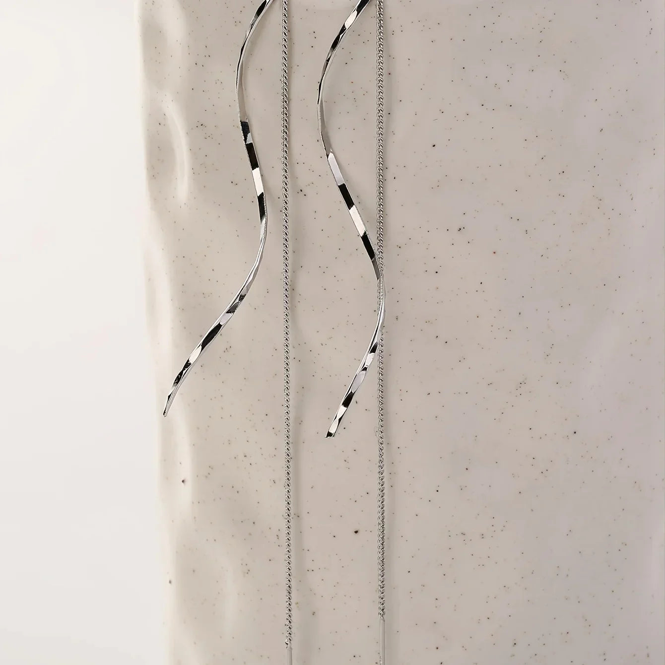 Evonne | Wavy Drop Earrings