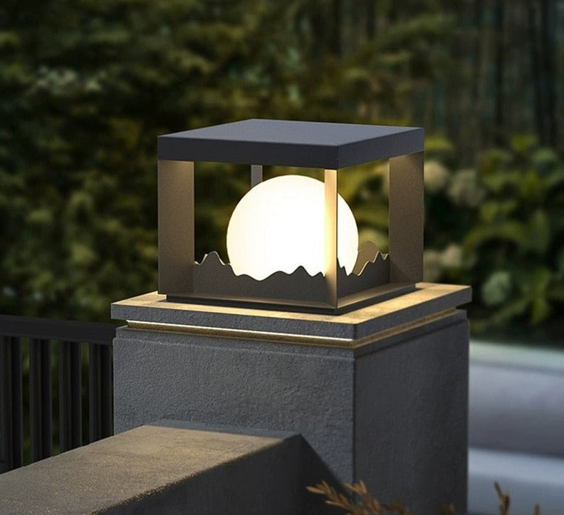 FenceGlow – Solar LED Wall Lighting for Outdoor Spaces-4