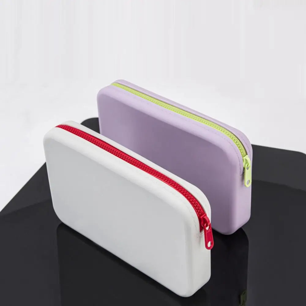 Sarahi | Large waterproof silicone makeup bag