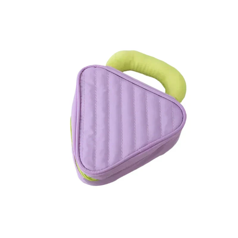 Bailee | Cosmetic bag with color contrast in triangular design