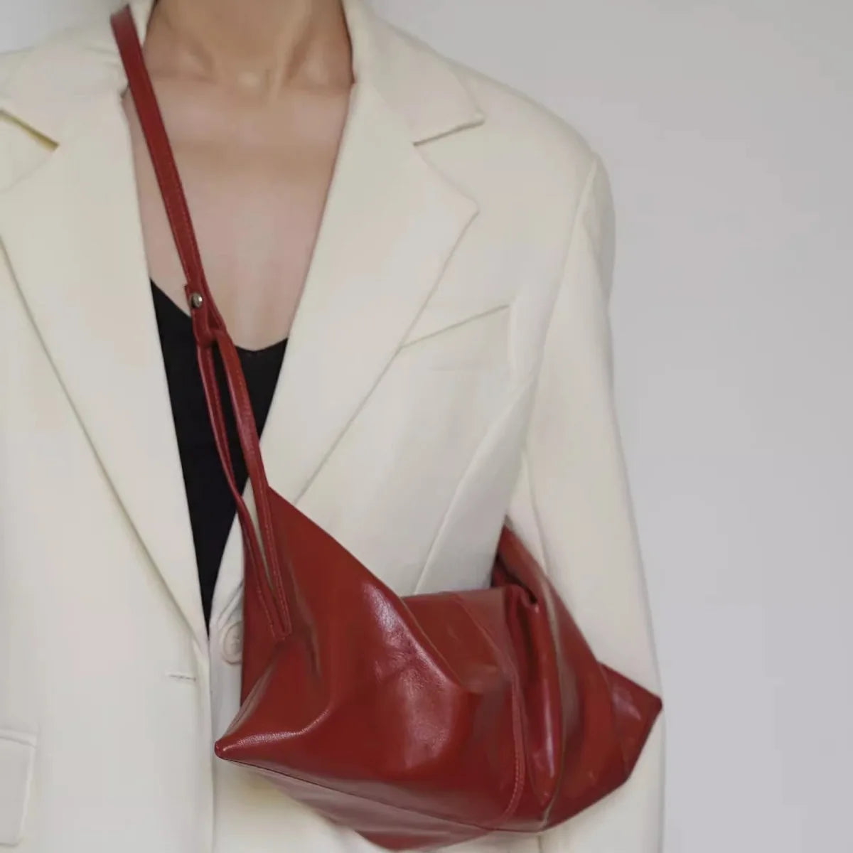 Lizzy | Pleated Minimalist Shoulder Bag for Everyday Elegance