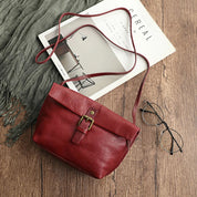 Annie | Vintage-Inspired Crossbody Bag with Buckle Detail