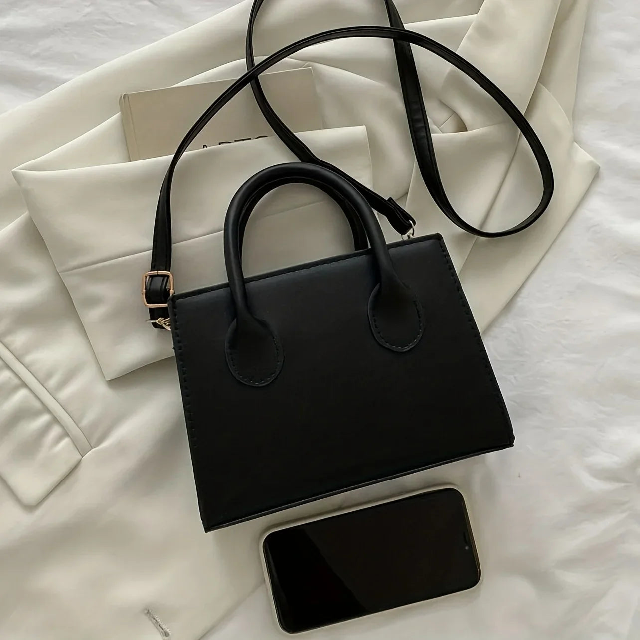 Maya | Elegant Compact Handbag with Versatile Design