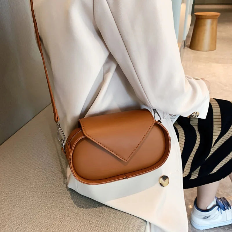 Rosie | Elegant Compact Crossbody Bag with Unique Envelope Design