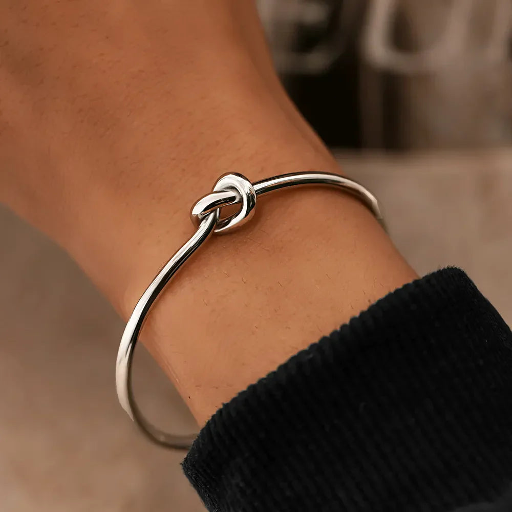 Allure | Twisted Knot Golden Bangle
