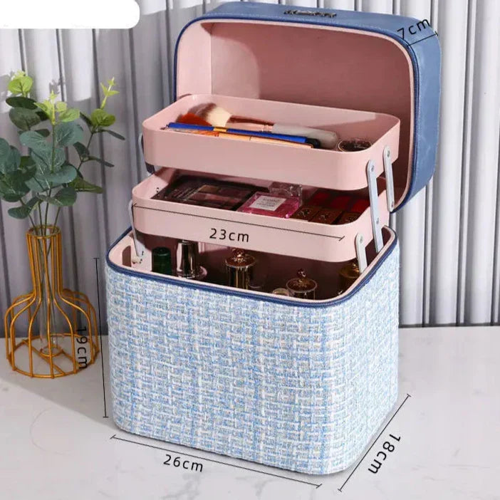Malayah | Elegant and spacious travel essential organizer